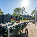 Shania - 300m From The Sea By Interhome